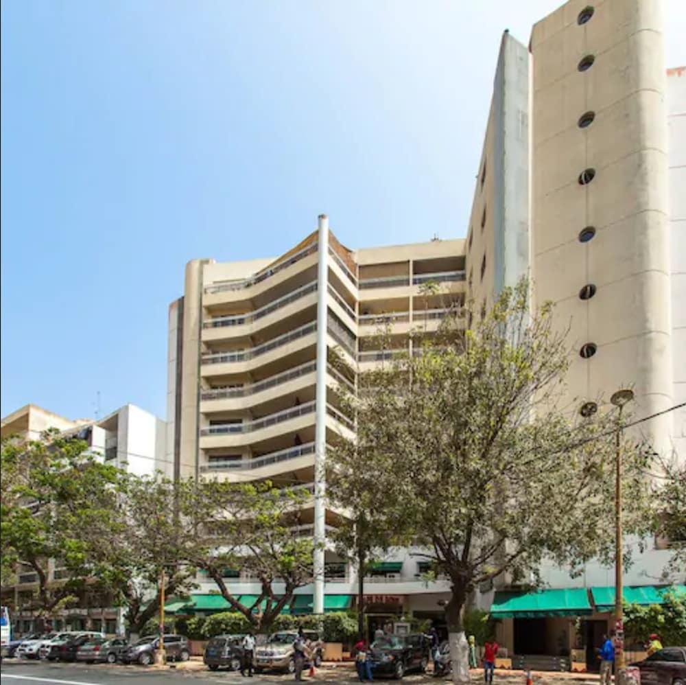 Cafe De Rome Hotel ดาการ์ ภายนอก รูปภาพ