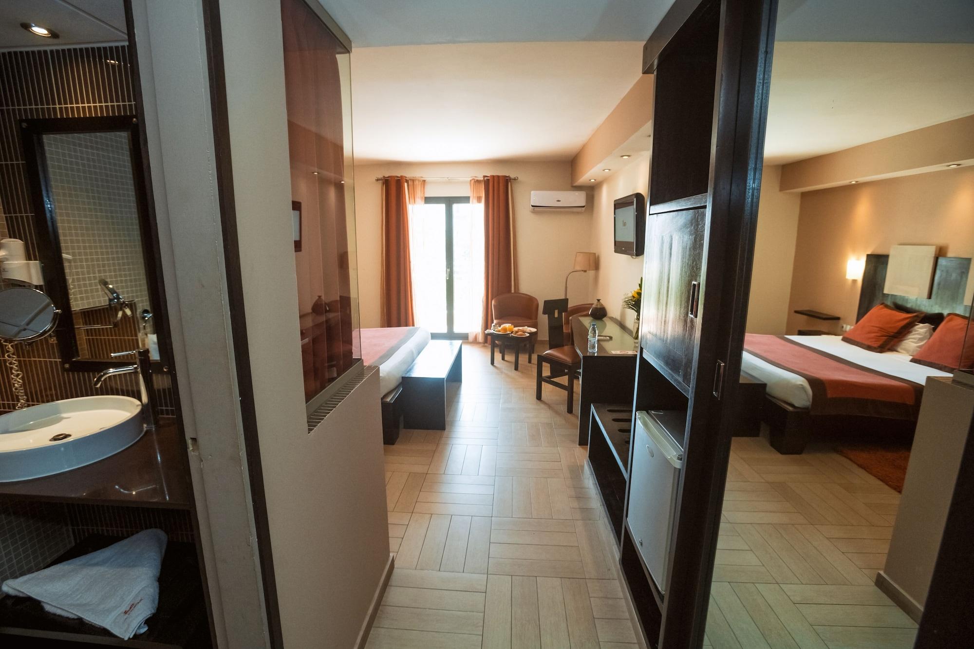 Cafe De Rome Hotel ดาการ์ ภายนอก รูปภาพ