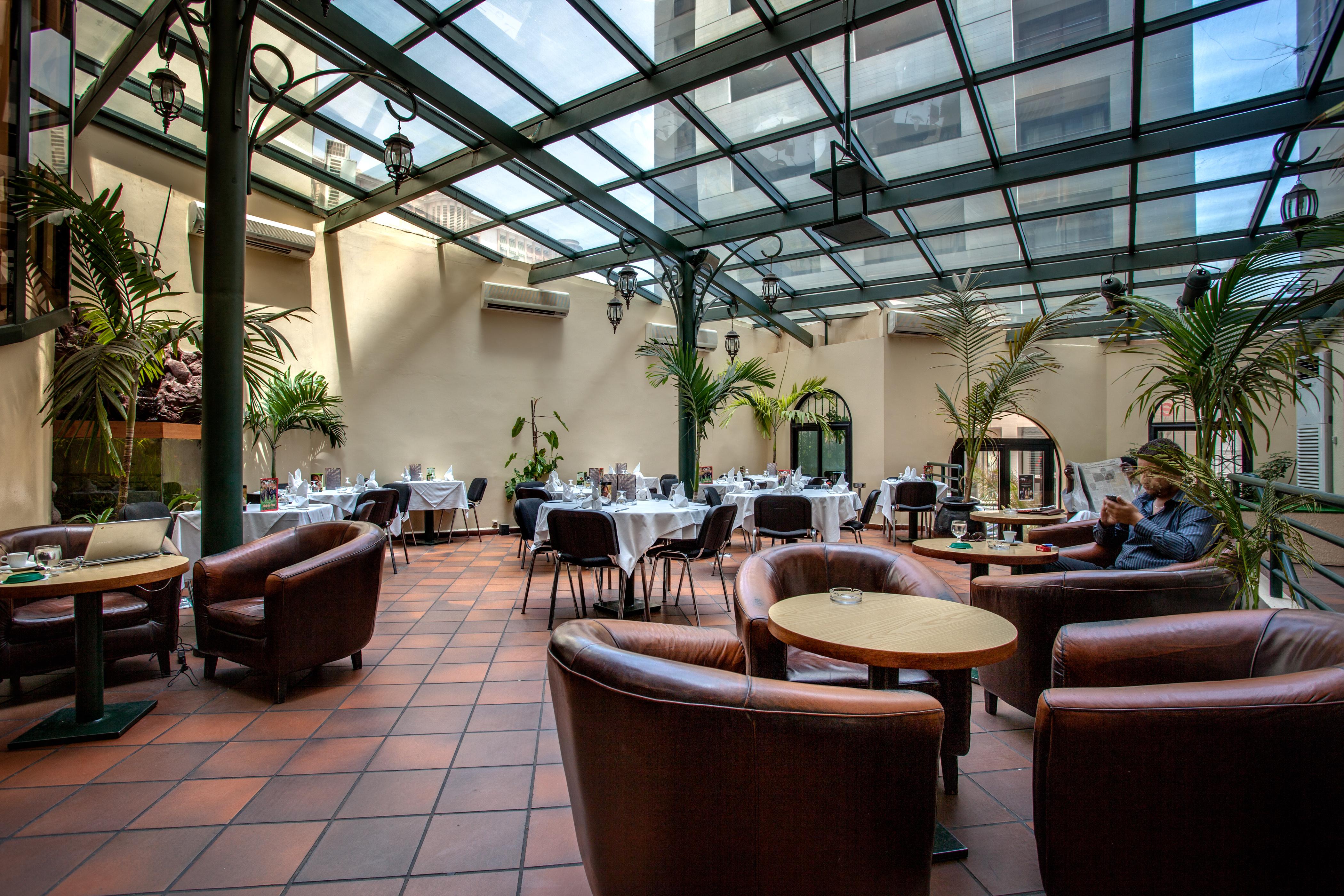 Cafe De Rome Hotel ดาการ์ ภายนอก รูปภาพ