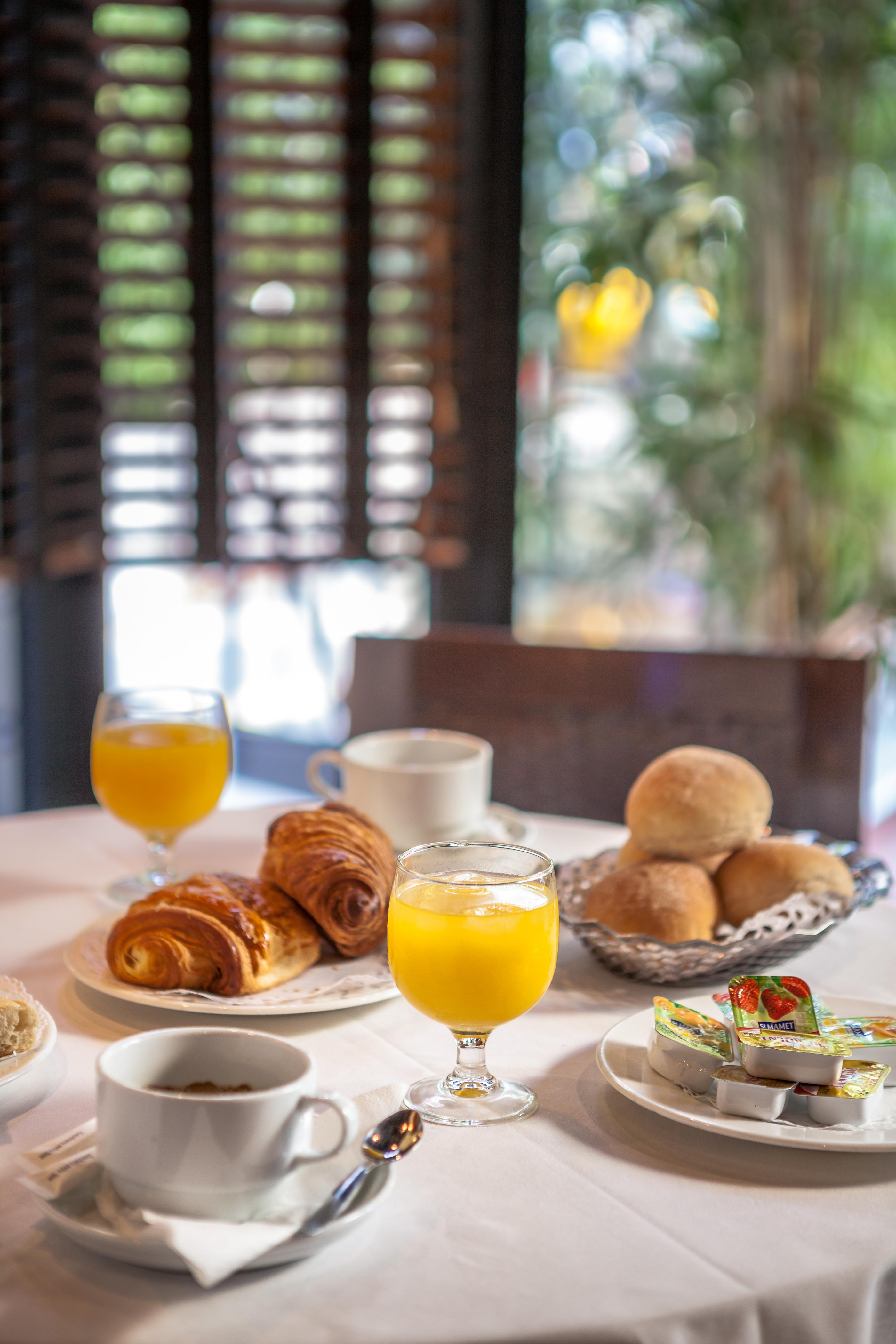 Cafe De Rome Hotel ดาการ์ ภายนอก รูปภาพ
