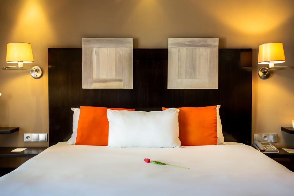 Cafe De Rome Hotel ดาการ์ ภายนอก รูปภาพ